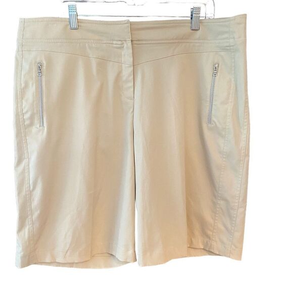 Tail Tech Sz 18 Khaki Golf Tennis Athleisure Athletic Bermuda Shorts - Picture 1 of 7